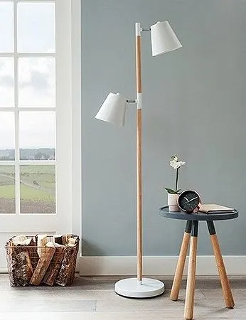 Lampy podłogowe